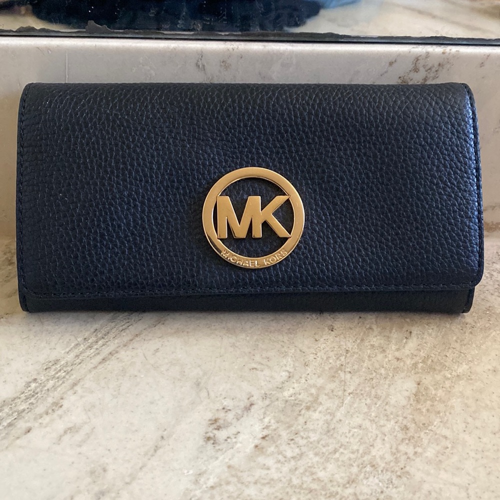 Michael Kors wallet